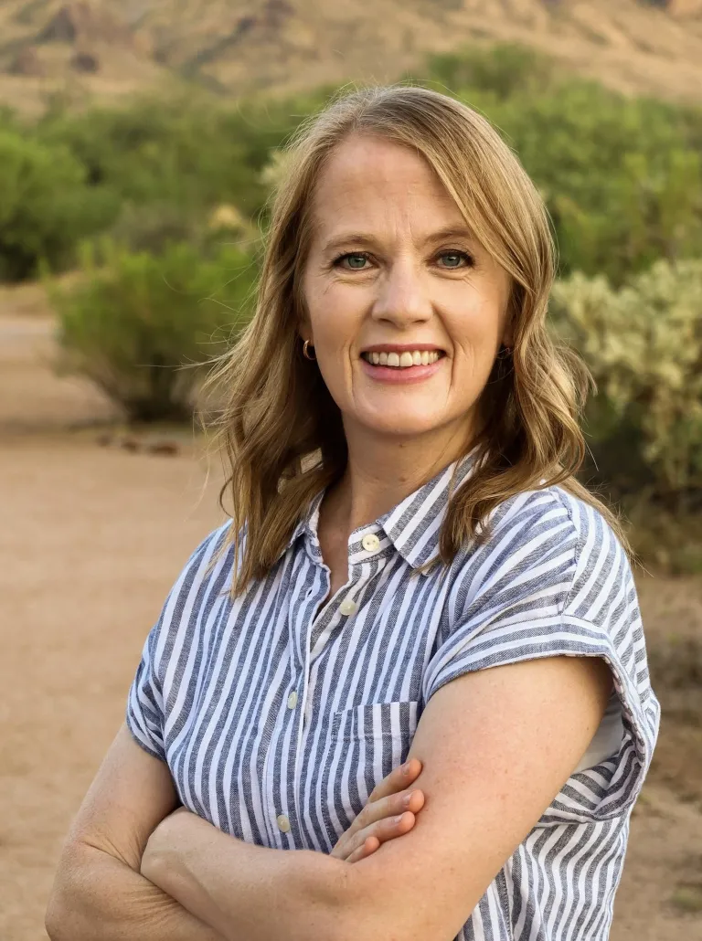Portrait of Sandy Lundell, MSW, LMSW, associate therapist at Center for Compassion